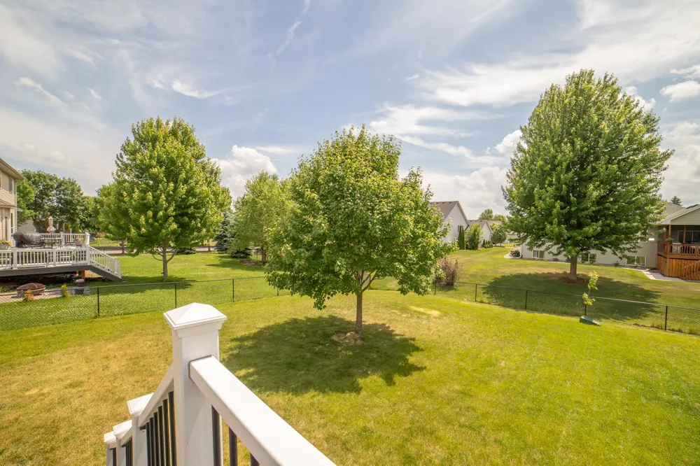 9499 Gander Lane Minnetrista, MN 55375