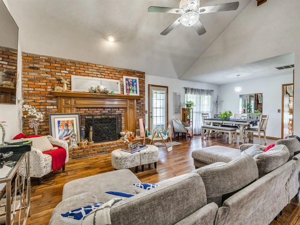 164 Fox Run Circle Jenks, OK 74037
