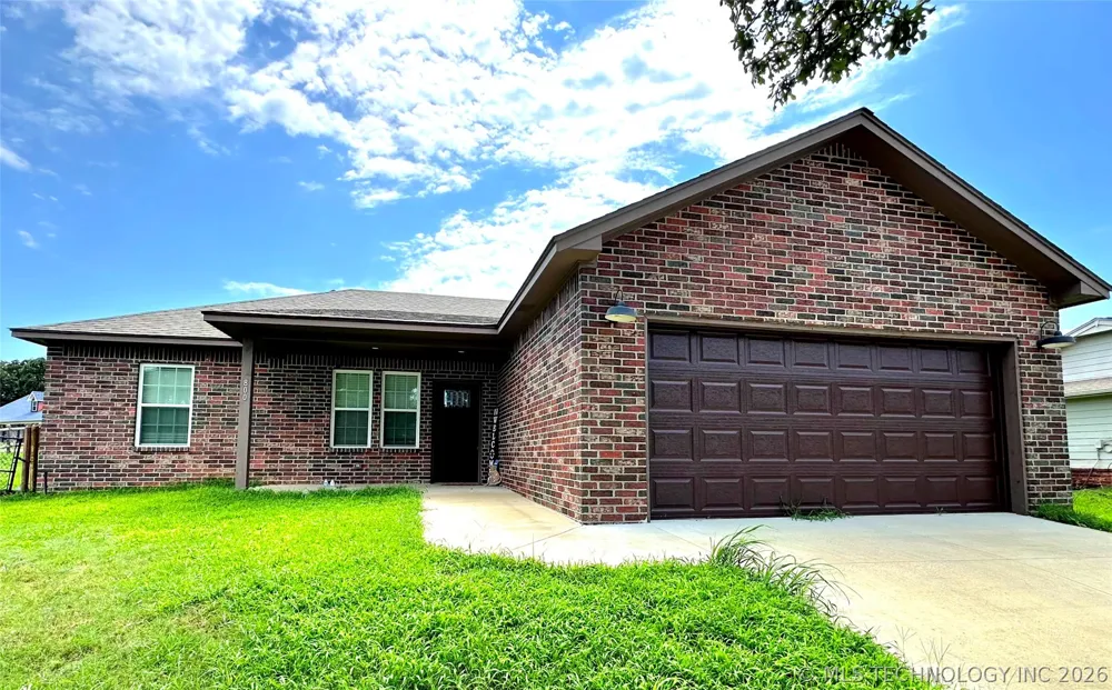 800 Grand Place Mannford, OK 74044