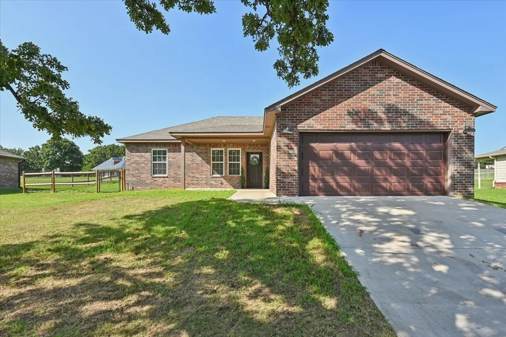 800 Grand Place Mannford, OK 74044