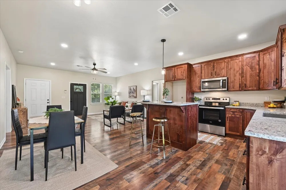 800 Grand Place Mannford, OK 74044