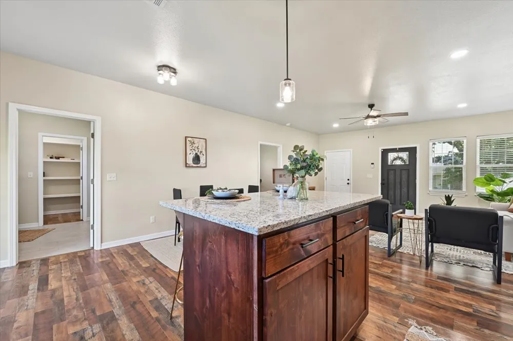 800 Grand Place Mannford, OK 74044