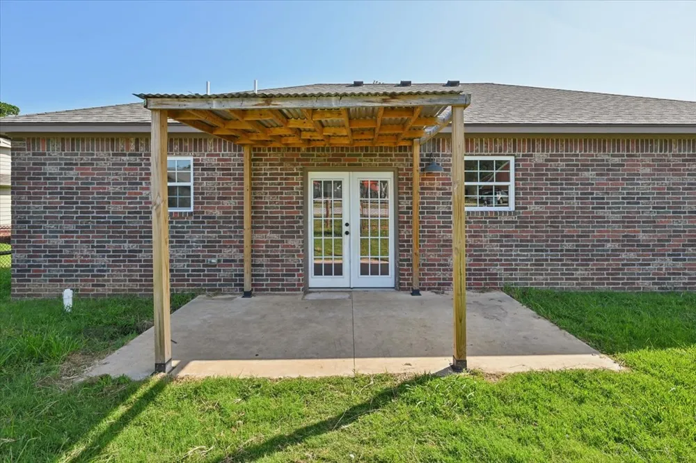 800 Grand Place Mannford, OK 74044