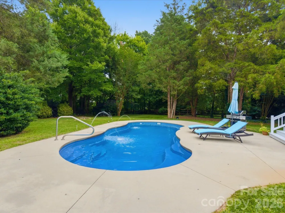 8603 Tintinhull Lane Waxhaw, NC 28173