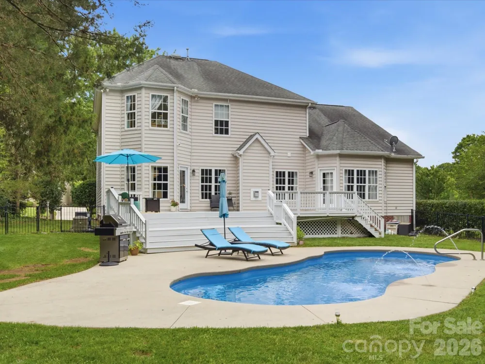8603 Tintinhull Lane Waxhaw, NC 28173