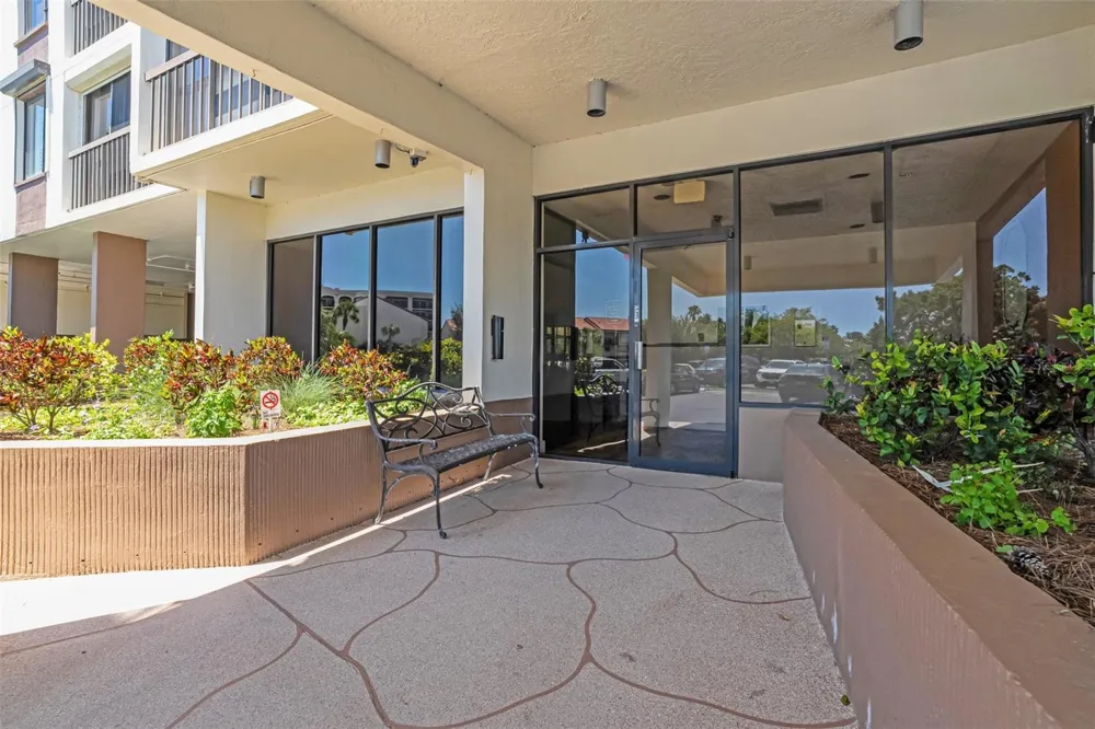 255 DOLPHIN POINT #404 Clearwater Beach, FL 33767