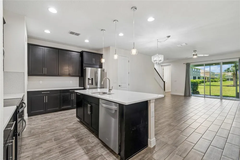 2410 ARCH AVENUE Oldsmar, FL 34677