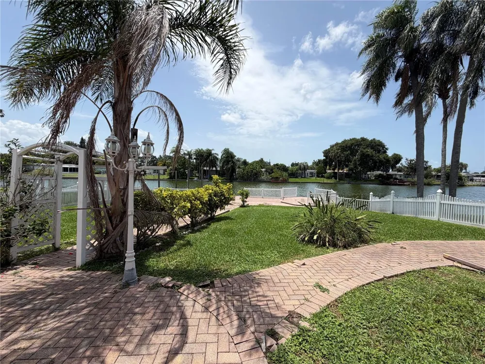 4138 STAR ISLAND DRIVE Holiday, FL 34691
