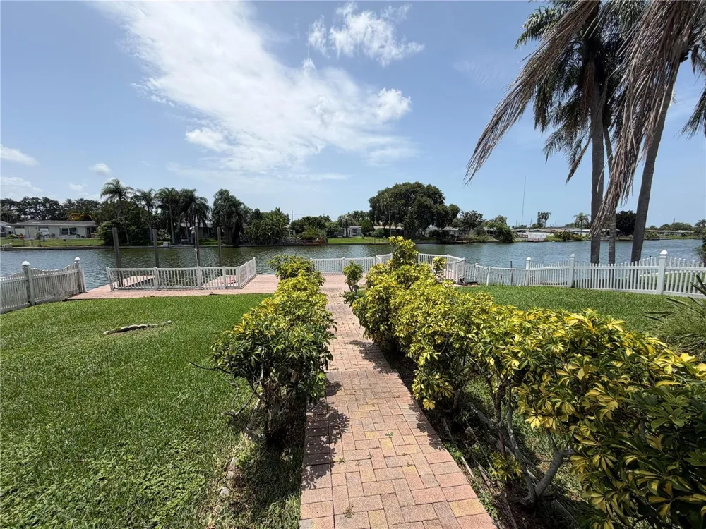 4138 STAR ISLAND DRIVE Holiday, FL 34691