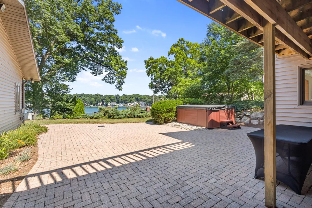 12180 E D AVENUE Richland, MI 49083