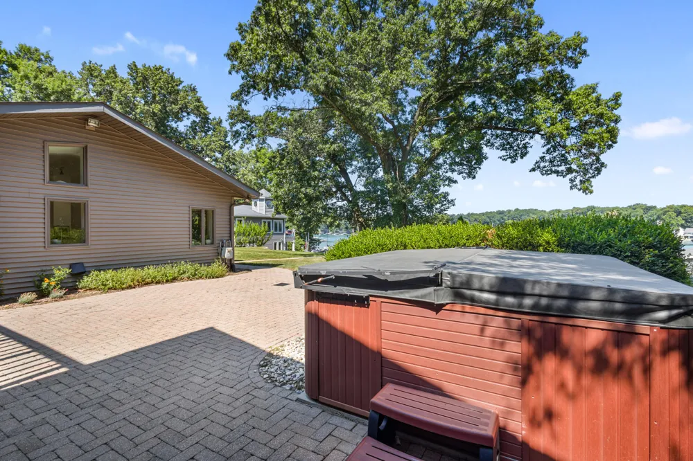 12180 E D AVENUE Richland, MI 49083