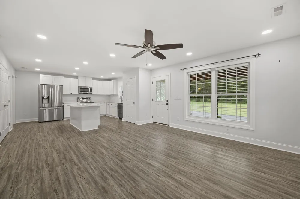 808 N Main St Mount Pleasant, TN 38474