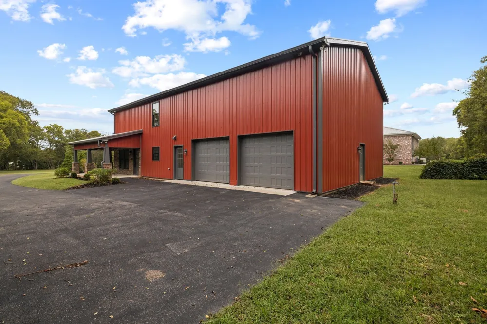 808 N Main St Mount Pleasant, TN 38474