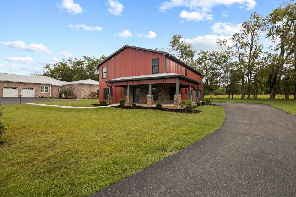 808 N Main St Mount Pleasant, TN 38474