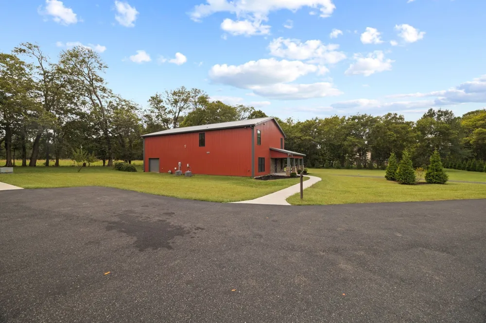 808 N Main St Mount Pleasant, TN 38474