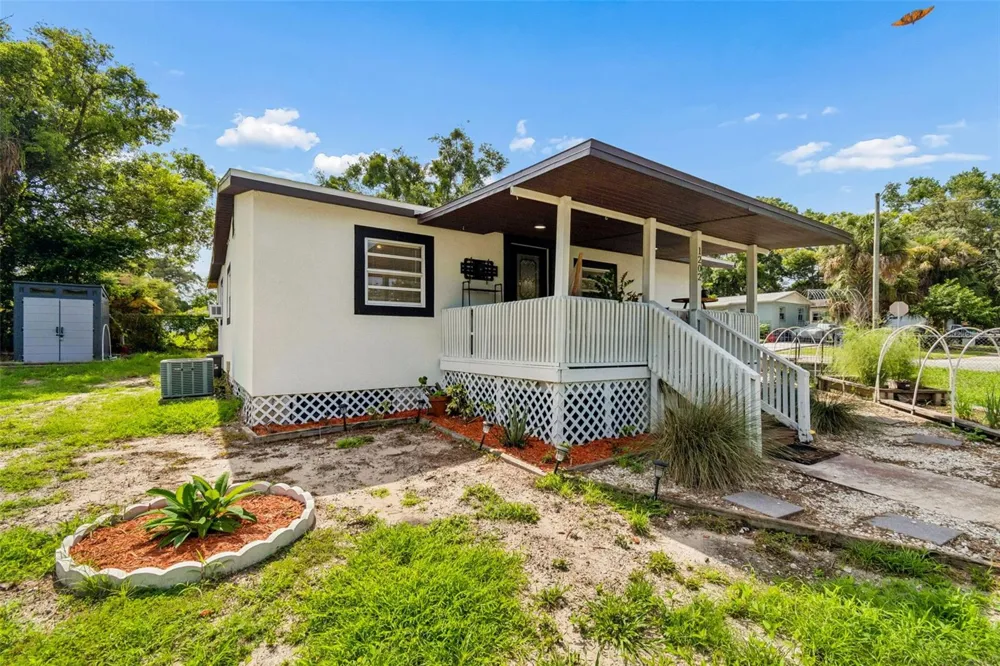 1202 E ANNIE STREET Tampa, FL 33612