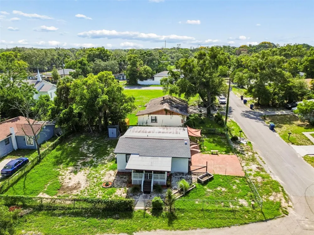 1202 E ANNIE STREET Tampa, FL 33612