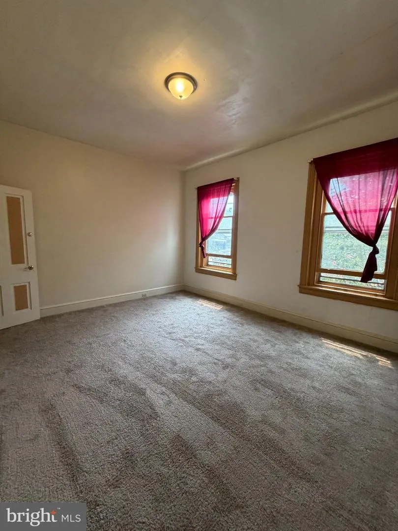 1049 OLEY STREET Reading, PA 19604