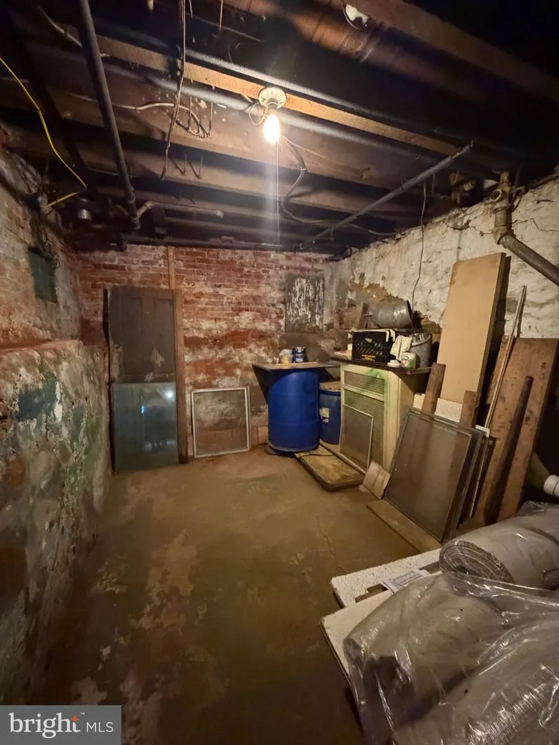 1049 OLEY STREET Reading, PA 19604