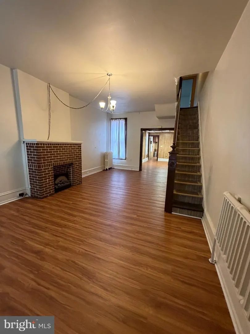 1049 OLEY STREET Reading, PA 19604