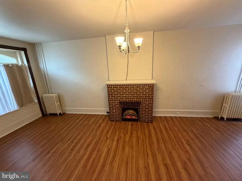 1049 OLEY STREET Reading, PA 19604