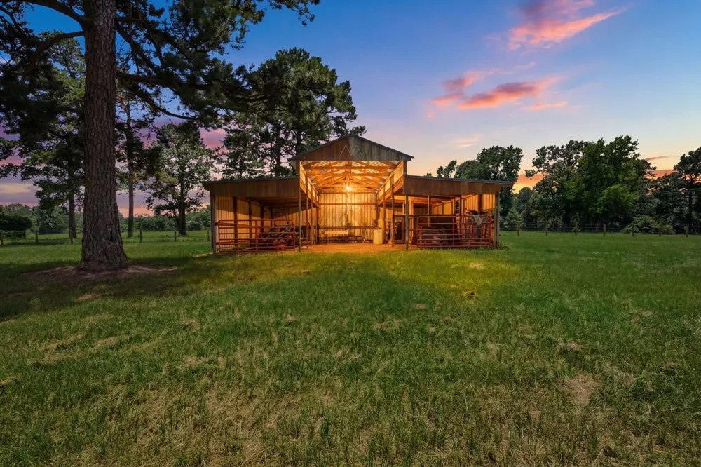 1708 Fm 1002 S Big Sandy, TX 75755