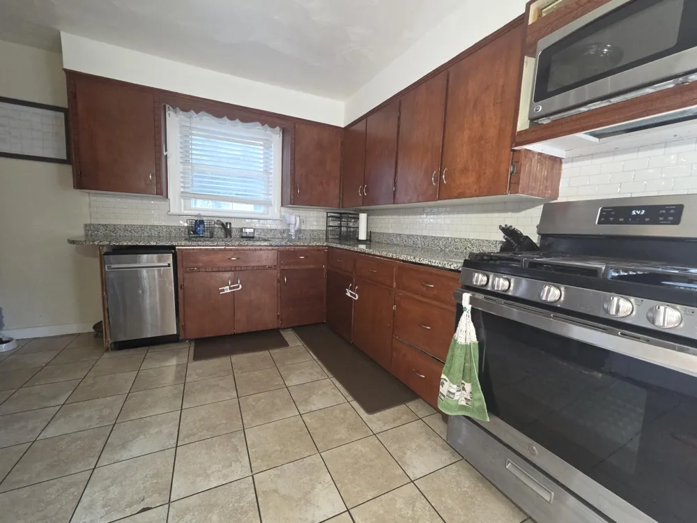 1809 Godfrey Avenue SW Wyoming, MI 49509
