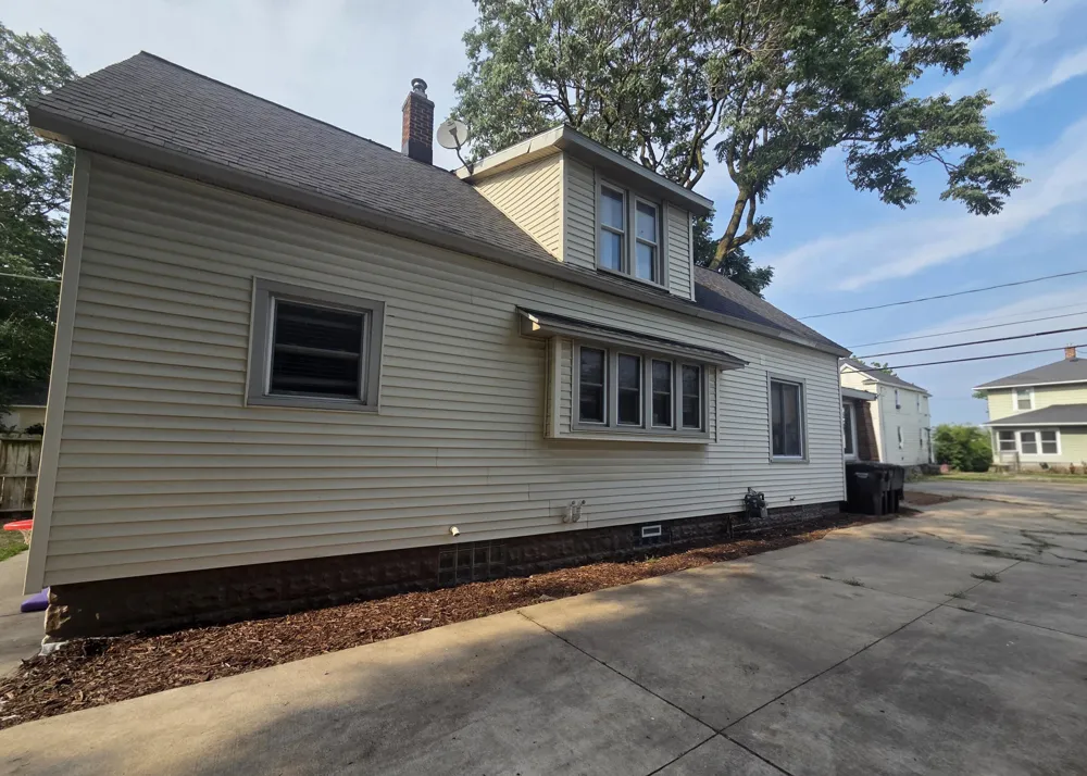 1809 Godfrey Avenue SW Wyoming, MI 49509