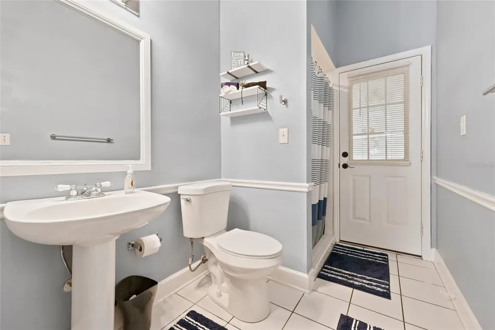 2015 NW 89TH DRIVE Gainesville, FL 32606