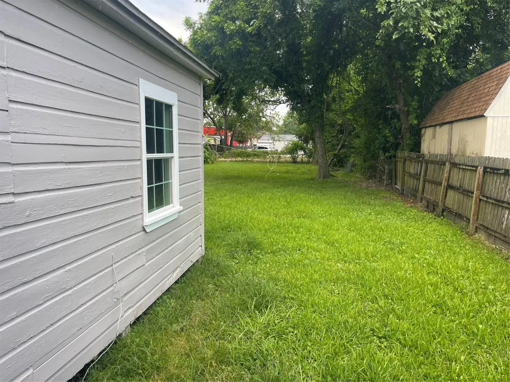 407 Magnolia Street Highlands, TX 77562
