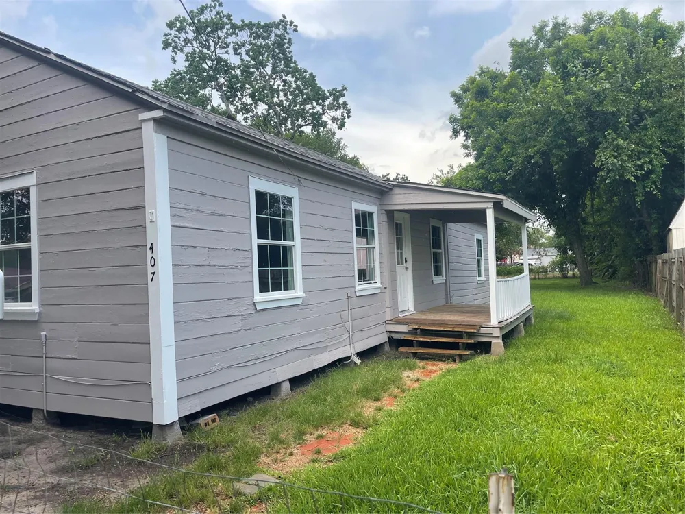 407 Magnolia Street Highlands, TX 77562