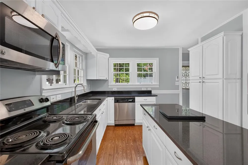 1141 Jefferson Avenue East Point, GA 30344