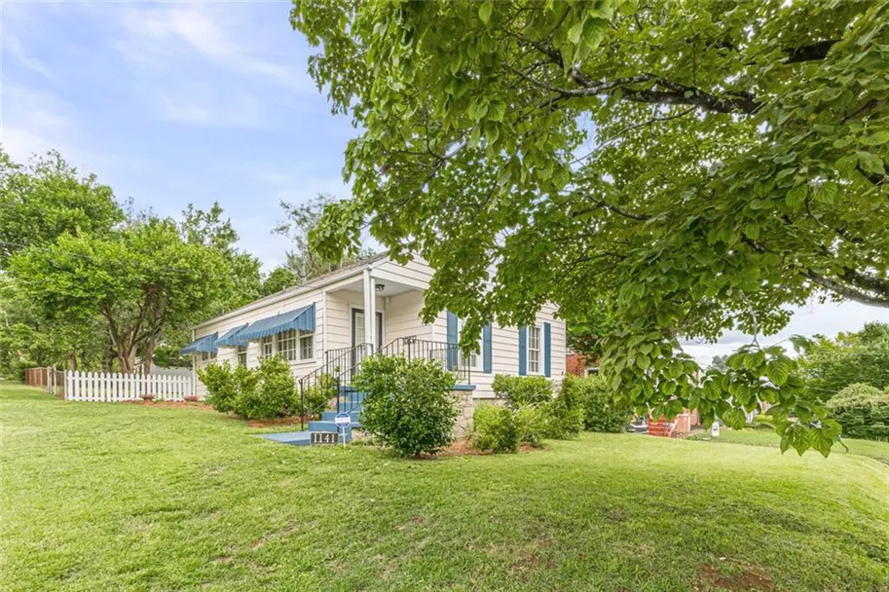1141 Jefferson Avenue East Point, GA 30344