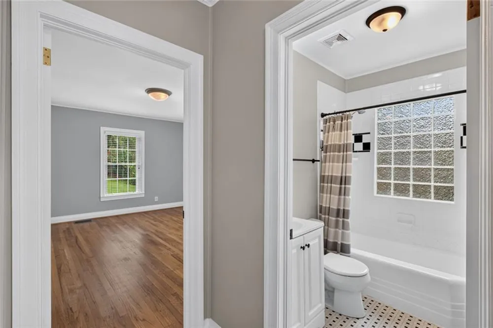 1141 Jefferson Avenue East Point, GA 30344