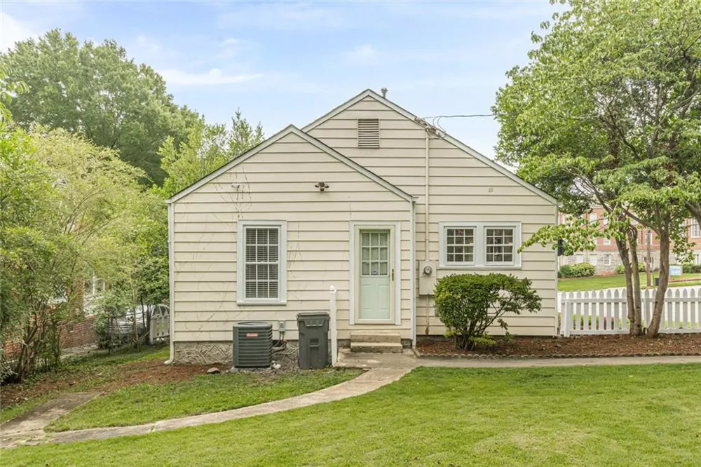 1141 Jefferson Avenue East Point, GA 30344
