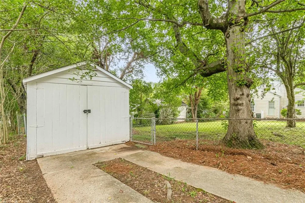 1141 Jefferson Avenue East Point, GA 30344
