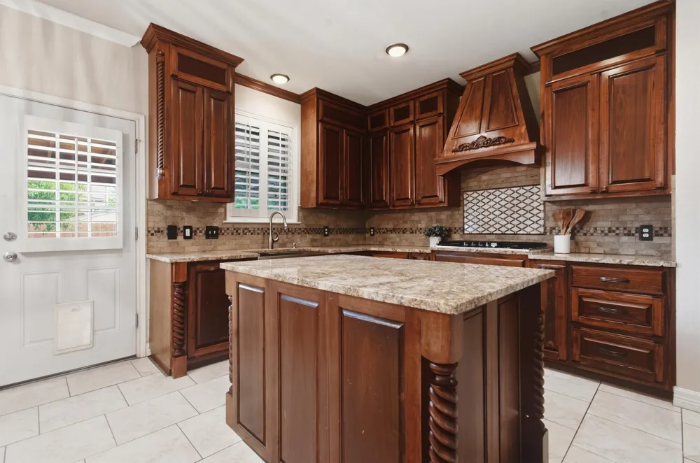 113 Scarlet Oak Cove Kyle, TX 78640