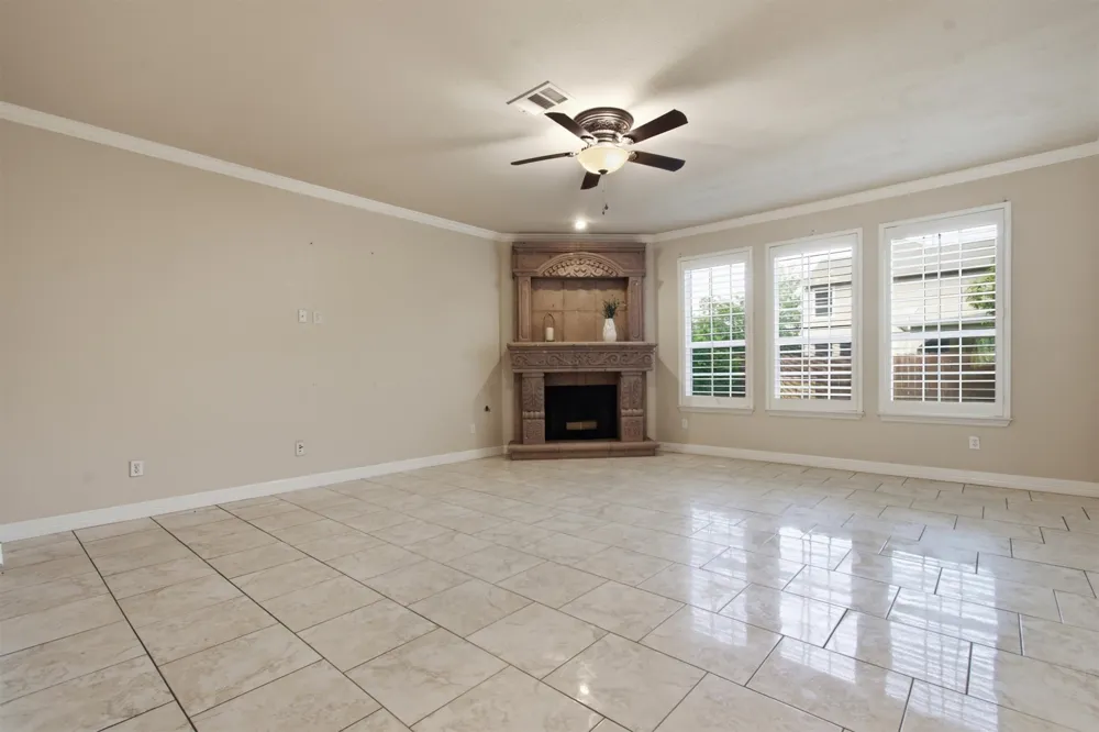 113 Scarlet Oak Cove Kyle, TX 78640