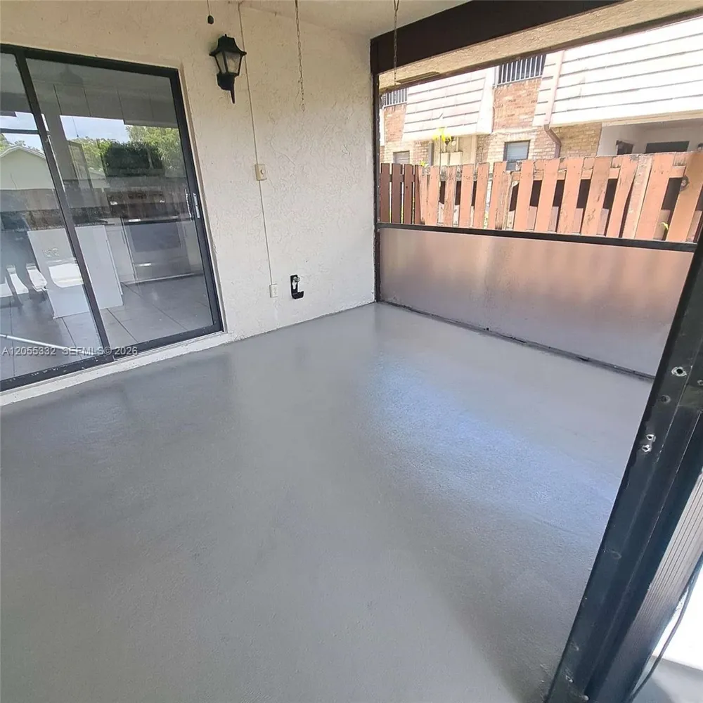 2501 NW 99th Ave #2501 Coral Springs, FL 33065