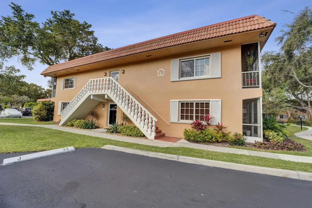 1930 NE 2ND AVENUE #216L Wilton Manors, FL 33305