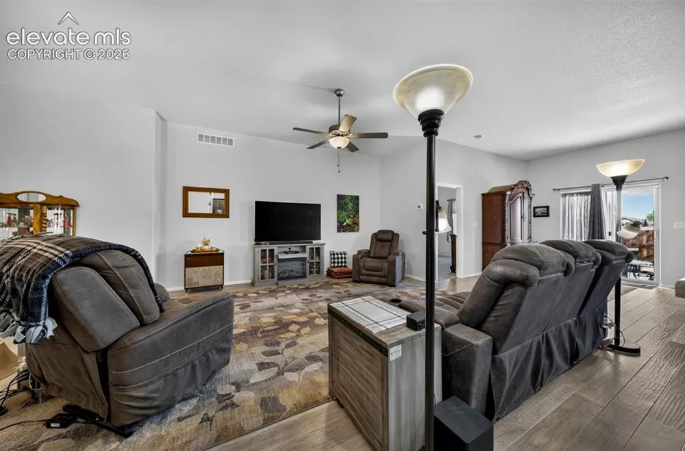 1005 Kirkwood Drive Pueblo, CO 81007