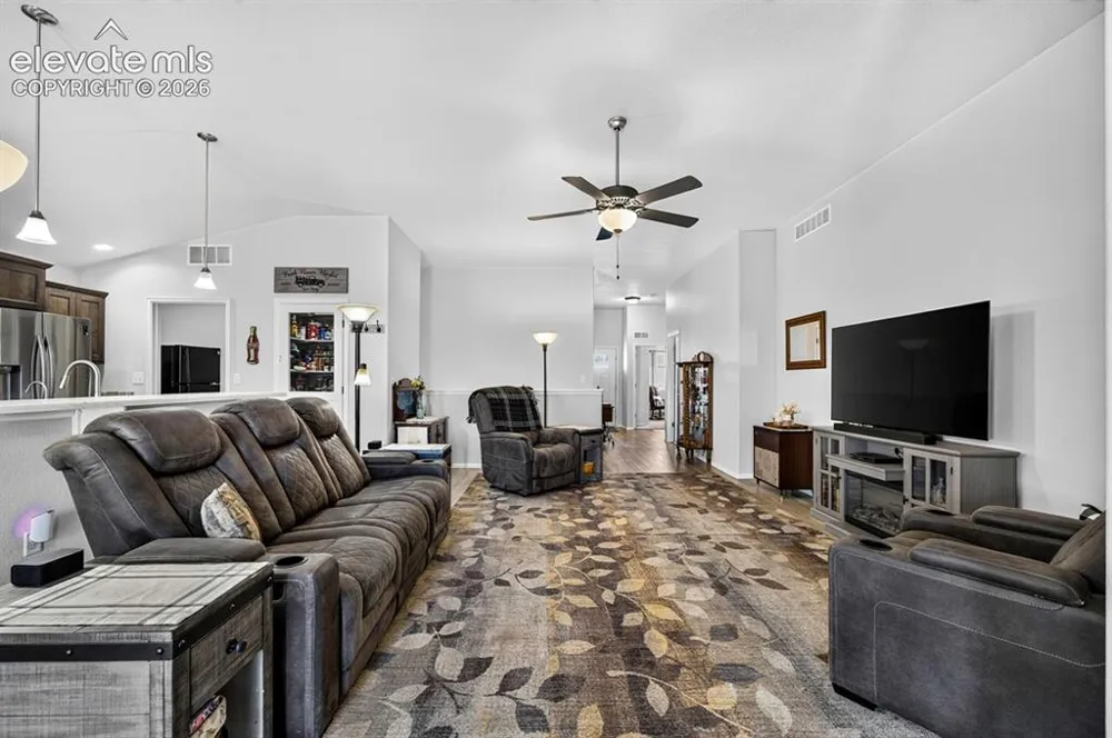 1005 Kirkwood Drive Pueblo, CO 81007