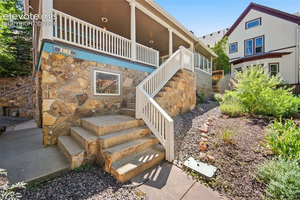 17 Washington Avenue Manitou Springs, CO 80829