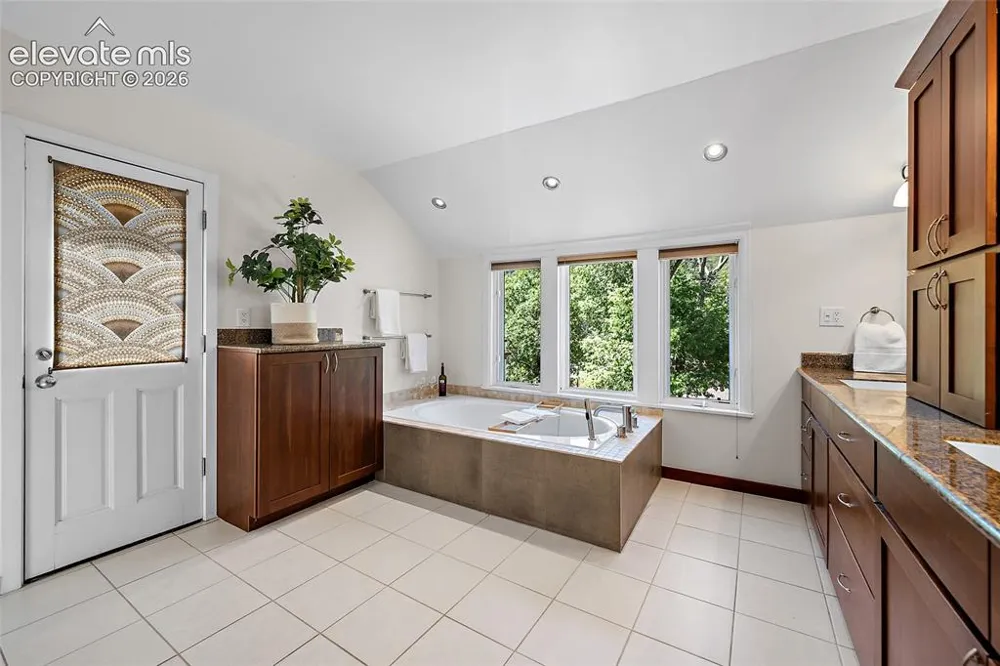 17 Washington Avenue Manitou Springs, CO 80829