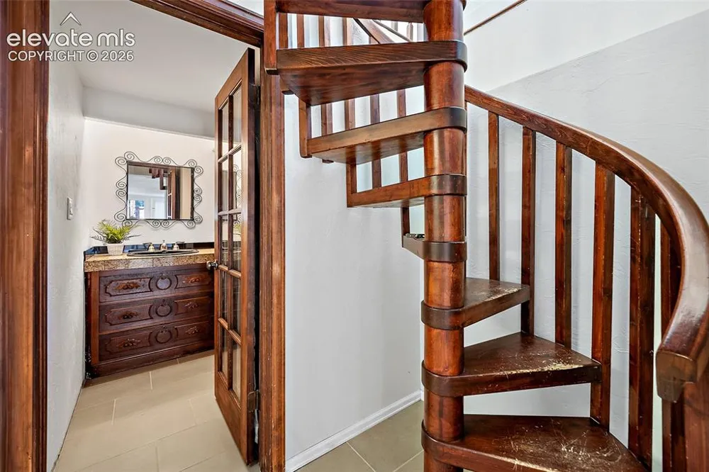 17 Washington Avenue Manitou Springs, CO 80829