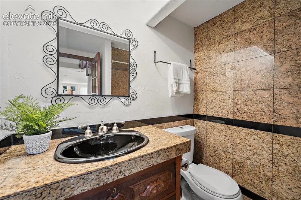 17 Washington Avenue Manitou Springs, CO 80829
