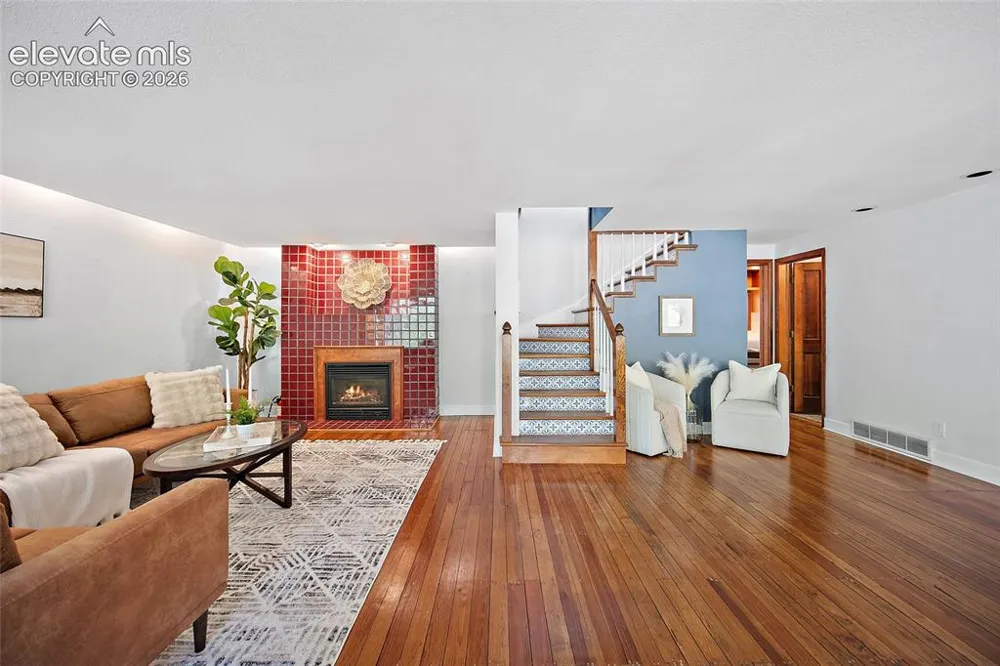 17 Washington Avenue Manitou Springs, CO 80829