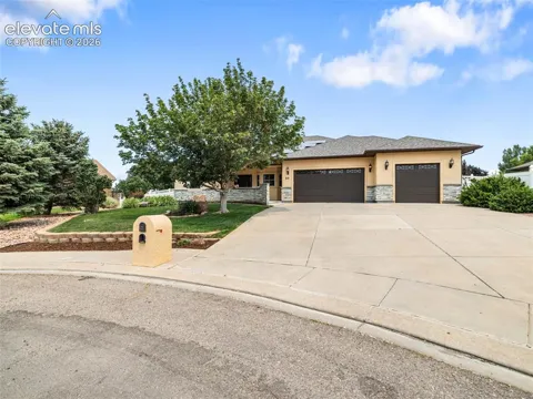 10 Erica Court