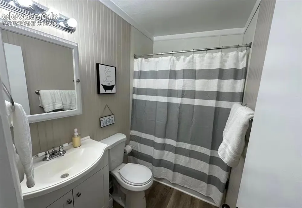 8220 W Highway 24 Cascade, CO 80809