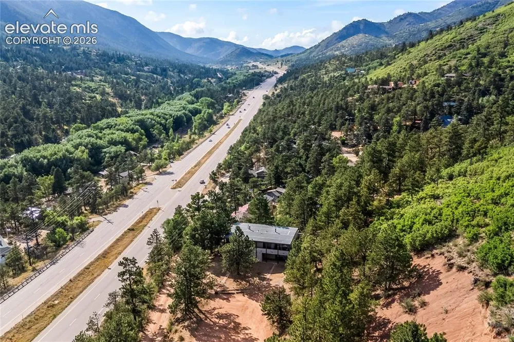8220 W Highway 24 Cascade, CO 80809